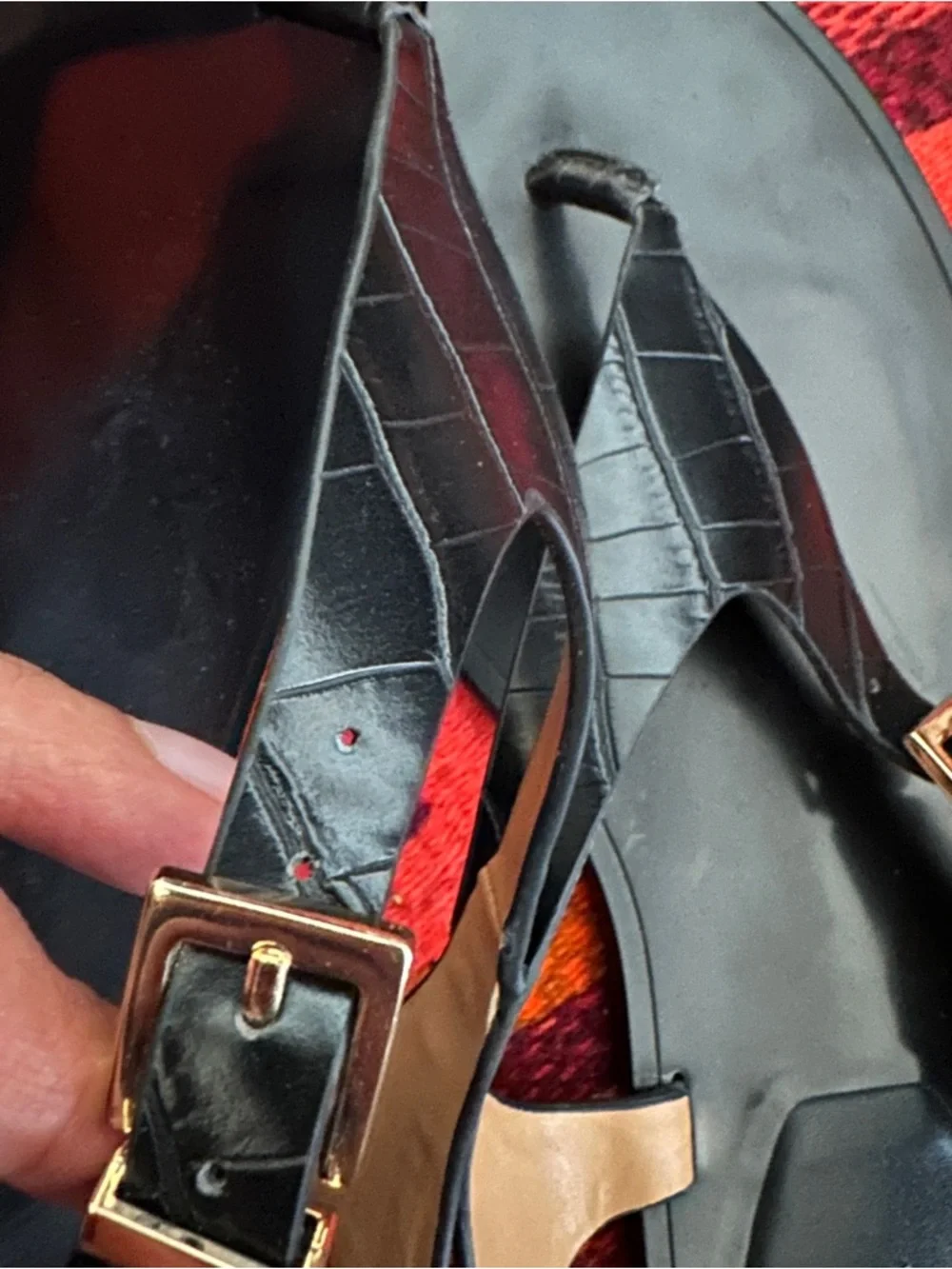 ZARA Black Croc-Textured T-Strap Sandals - Picture 2 of 4